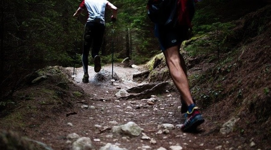 Practicar deportes de montaña